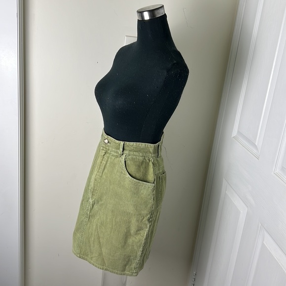 Club Smart Anthropologie Sage Green Corduroy skirt Size Medium - Picture 5 of 12
